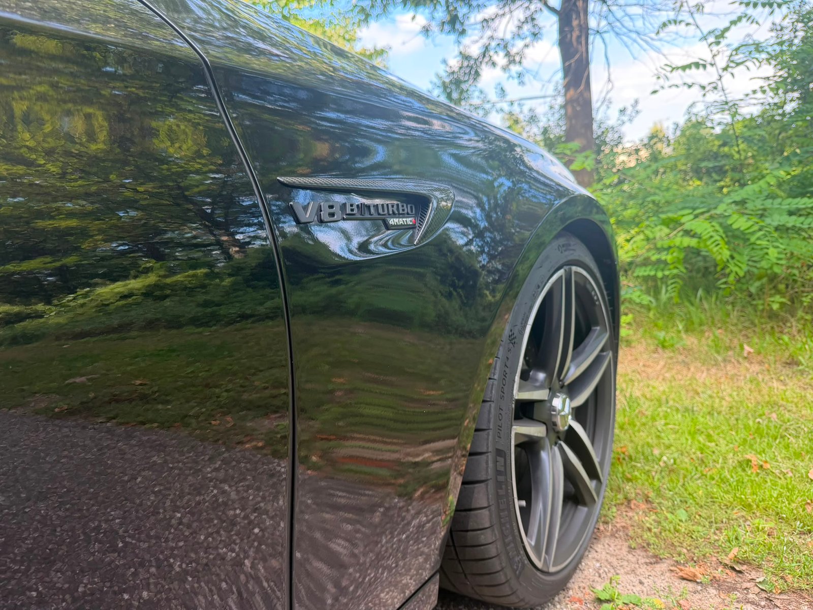Mercedes E63S exterieur en luxe interieur — thumbnail 6