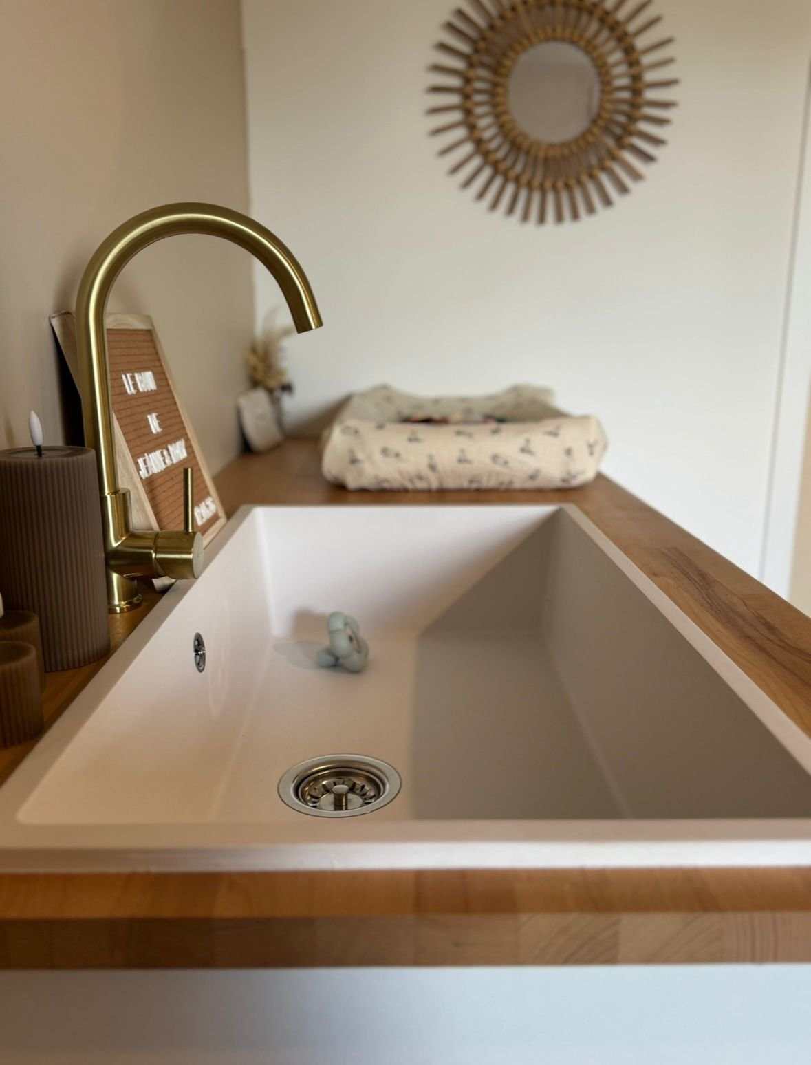 Bain enveloppé bébé