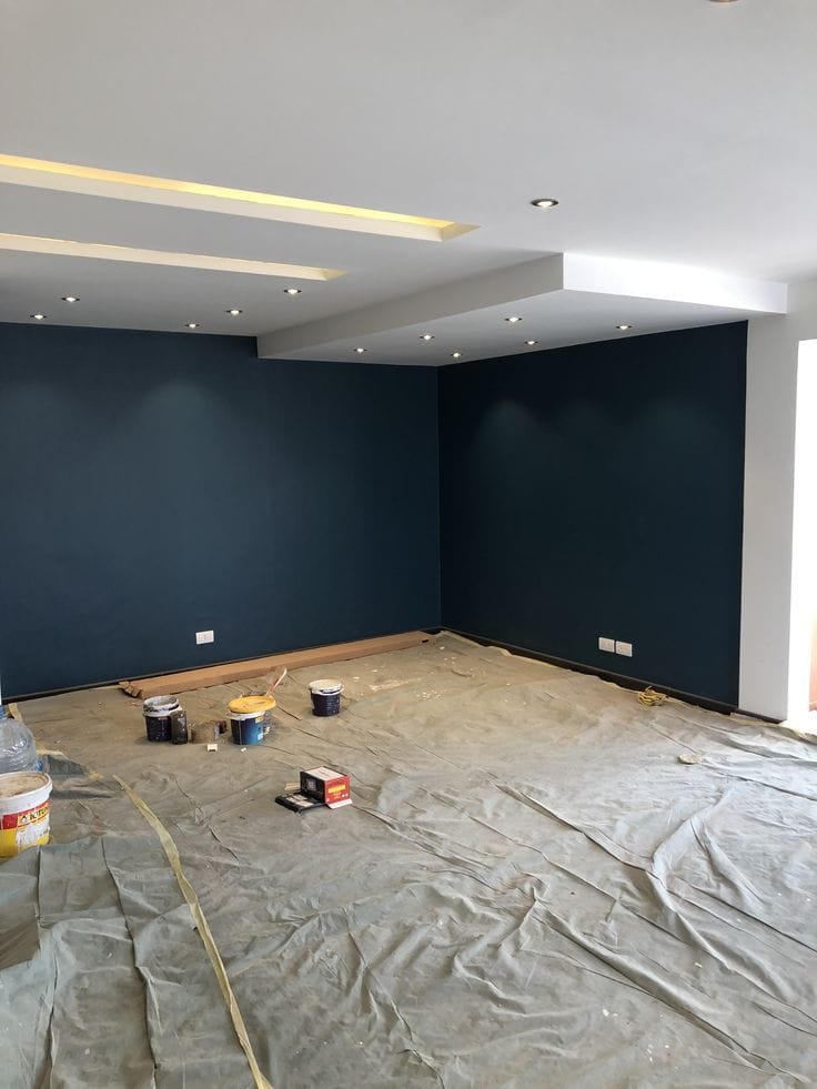 Sala com pintura interna de alto padrão e acabamento liso