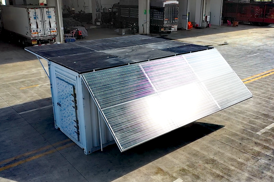 Cold storage facility with photovoltaic panels for 10kV step-up transformer planning