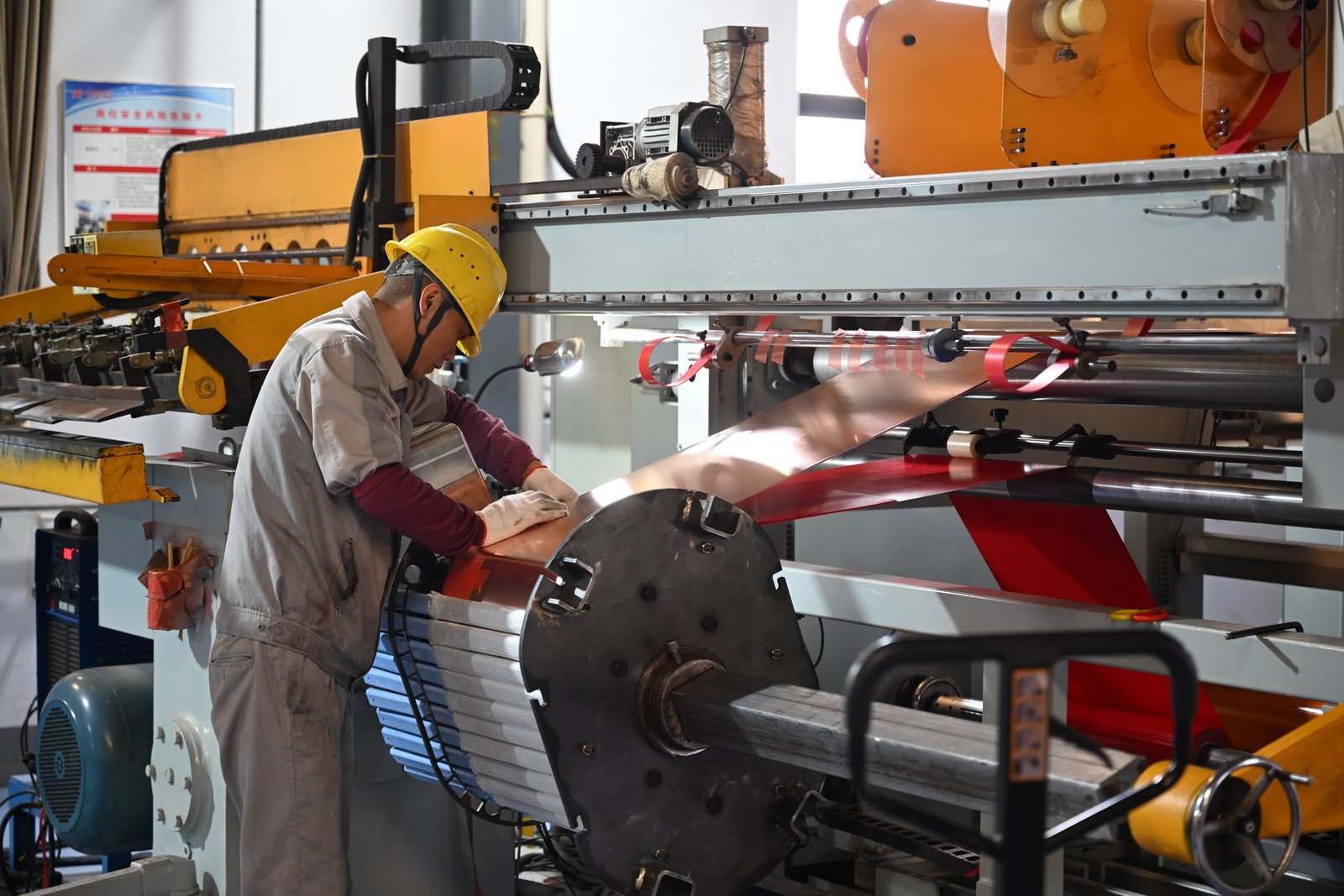 pole mounted transformer manufacturing capability and factory production environment