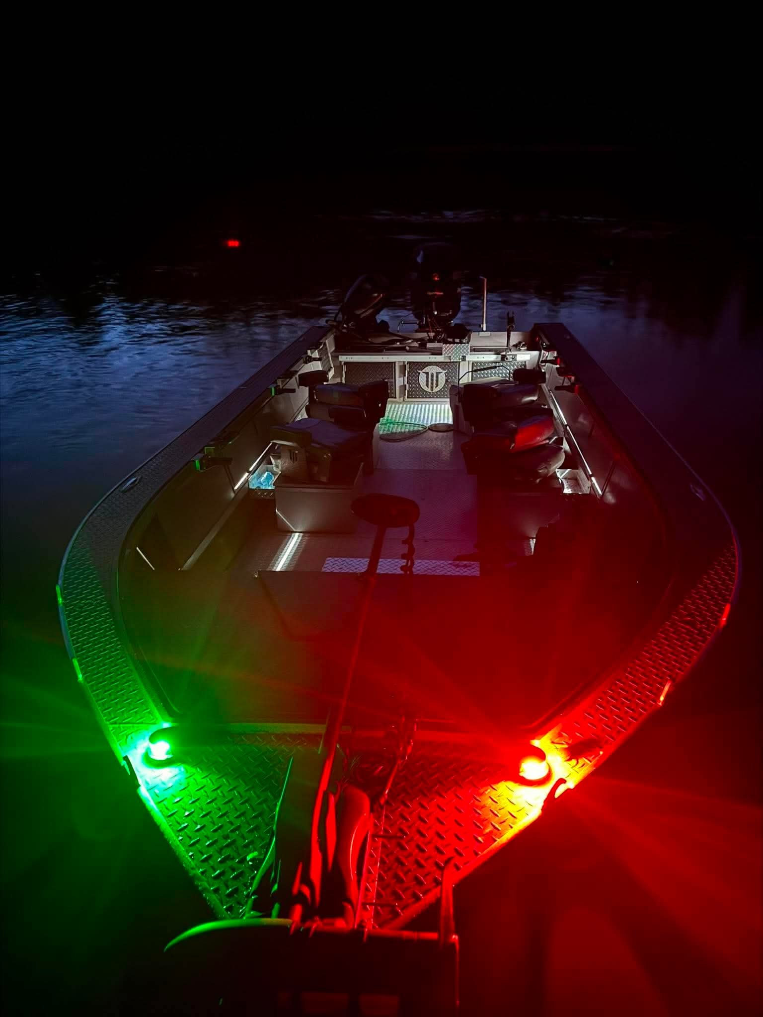 Fin Addict Sportfishing boat at the launch and setup stage of a guided fishing trip